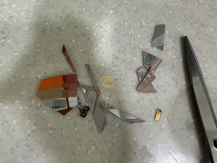 체크카드 신용카드 버리기, 안전하게 폐기하는 방법
